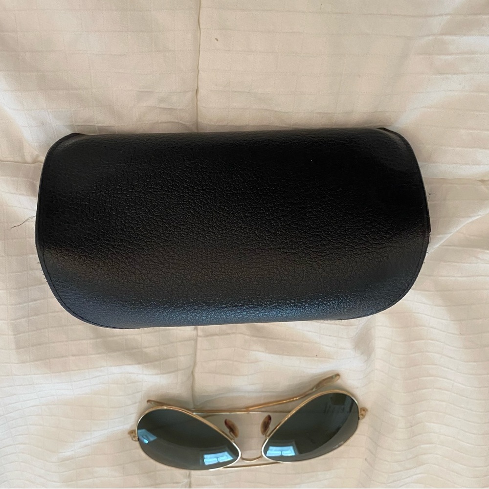 Ray-Ban Gold Aviator Sunglasses - Picture 9 of 14